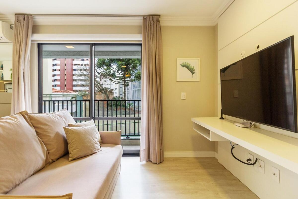 Urban Chic Ac E Smart Tv 50